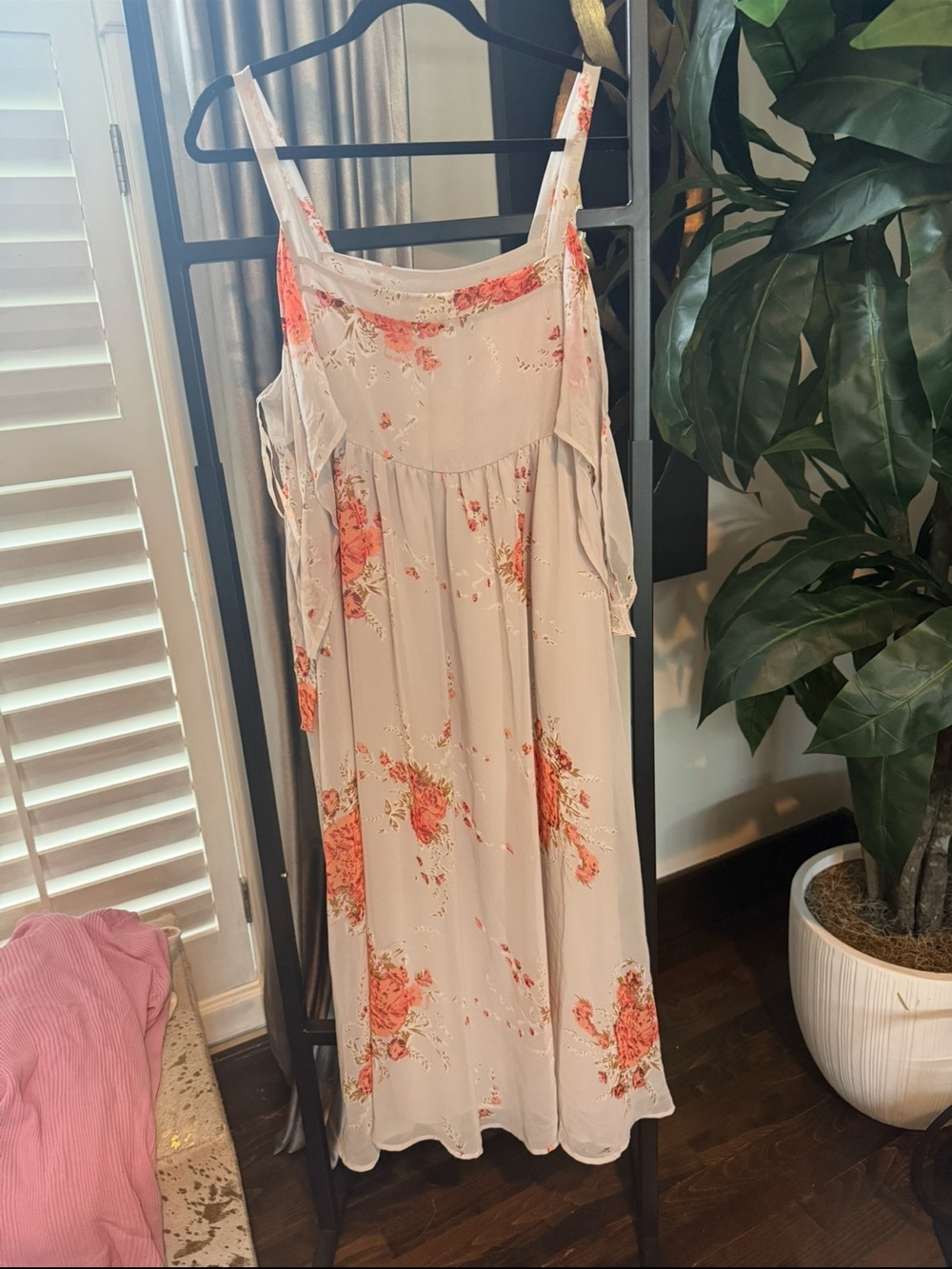 Free People - Floral Cold-Shoulder Maxi Dress in Light Cream & Coral - Picture 2 of 4